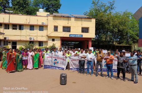 निगम अधिकारियों और कर्मचारी ने मतदान करने की शपथ ली। लोगों से आवश्यक रूप से मतदान करने की अपील की